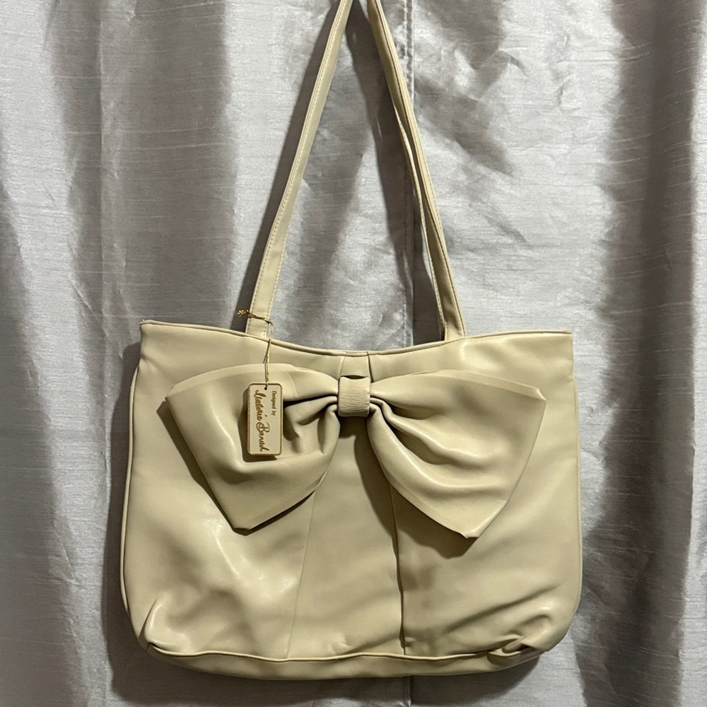 Chic Beige Tote with Bow Accent